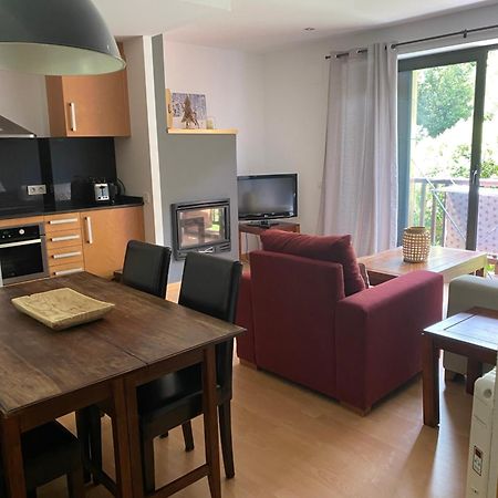 Apartament Hug Roger Valencia D'Aneu Екстериор снимка