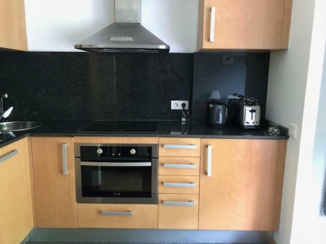 Apartament Hug Roger Valencia D'Aneu Екстериор снимка